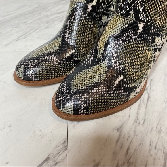 Madewell Rosie Snake Print Heeled Booties 7 1/2 - Picture 10 of 12
